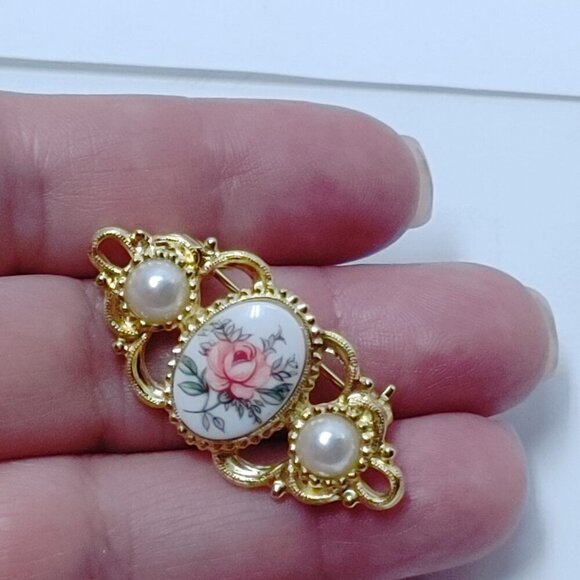 Vintage Rose Cameo Bar Brooch Pin Faux Pearl Gold tone Victorian Style - Picture 3 of 5